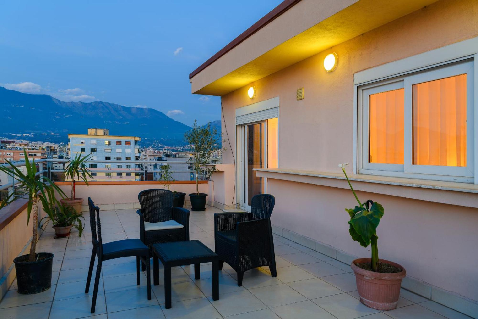 Terrace Tirana Cityscape 2 Zewnętrze zdjęcie